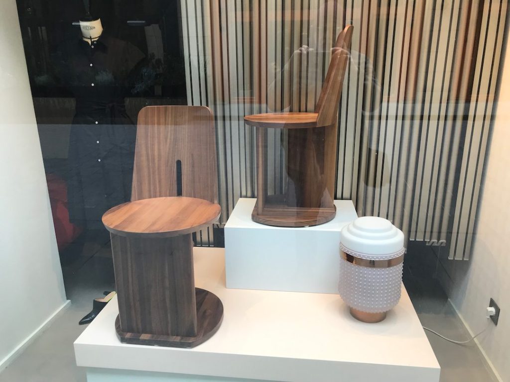 The Keneallist: These are chairs displayed in a window in a very posh shop in Paris. I think they cost €80,000,000 apiece.